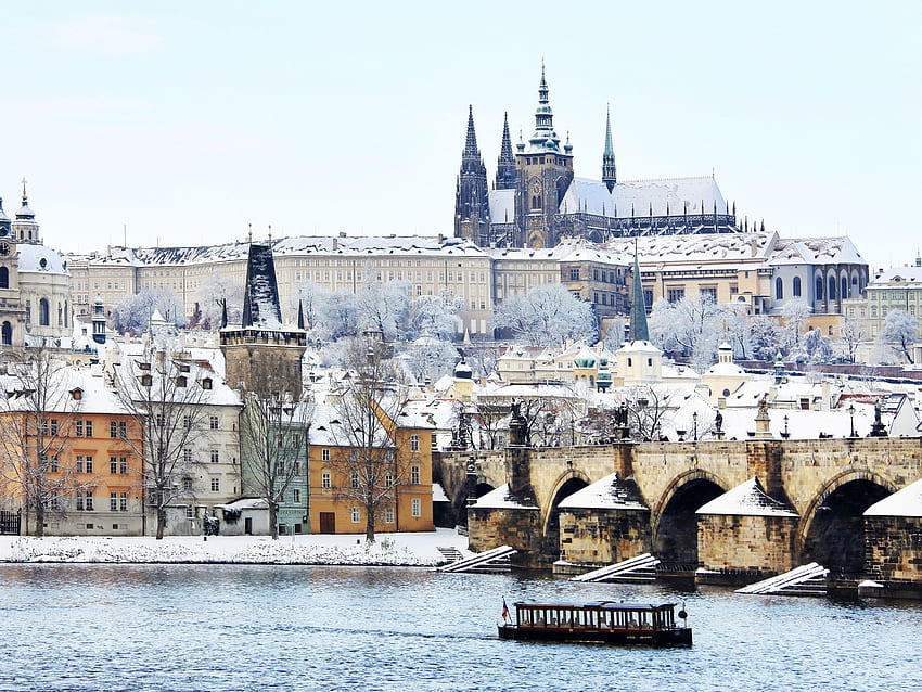 Śnieg, wycieczki, architektura średniowieczna, Most Karola, Praga, Praga zimą Tapeta HD