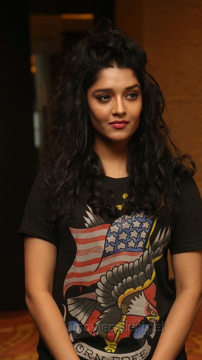 Ritika Singh, South Indian, Beautiful Actress HD phone wallpaper ...