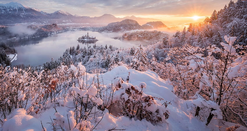 Lake Bled in winter, Bled, snow, view, trees, sunrise, sunset, lake, winter, frost, beautiful HD wallpaper
