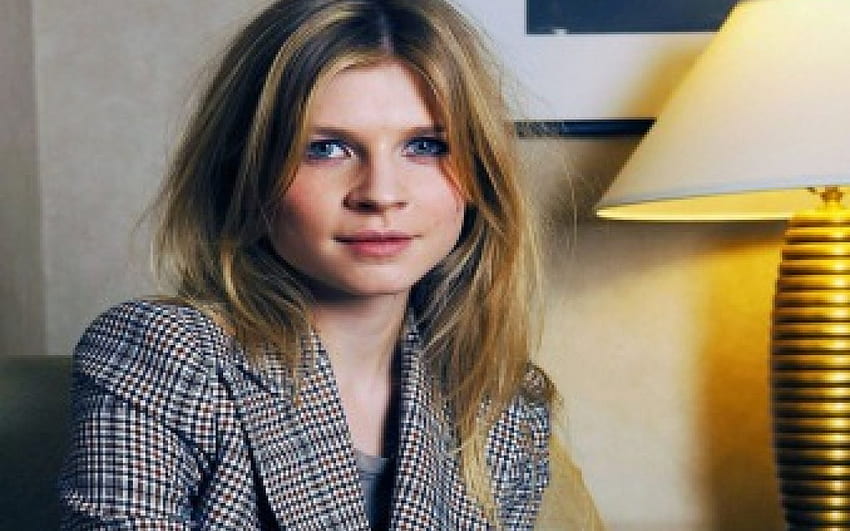 Clemence Poesy Gorgeous Blonde Sexy Teen Hot Cute Girl Hd Wallpaper Pxfuel 3796