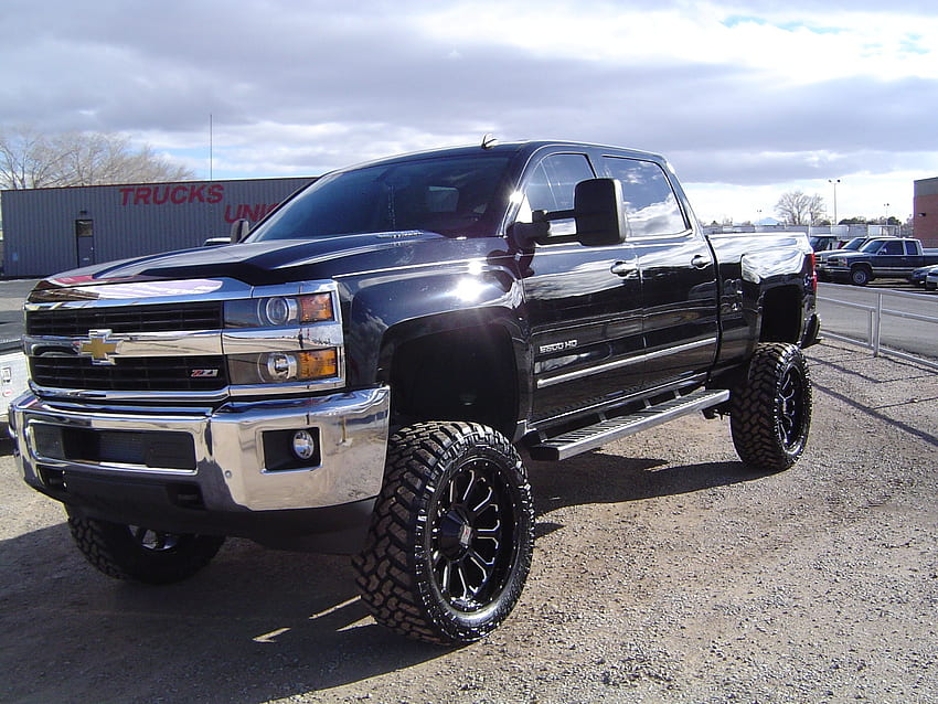 Lifted Duramax On play Chevrolet - 2015 Chevy Silverado 2500 Lifted - & Background , Chevy Duramax HD wallpaper