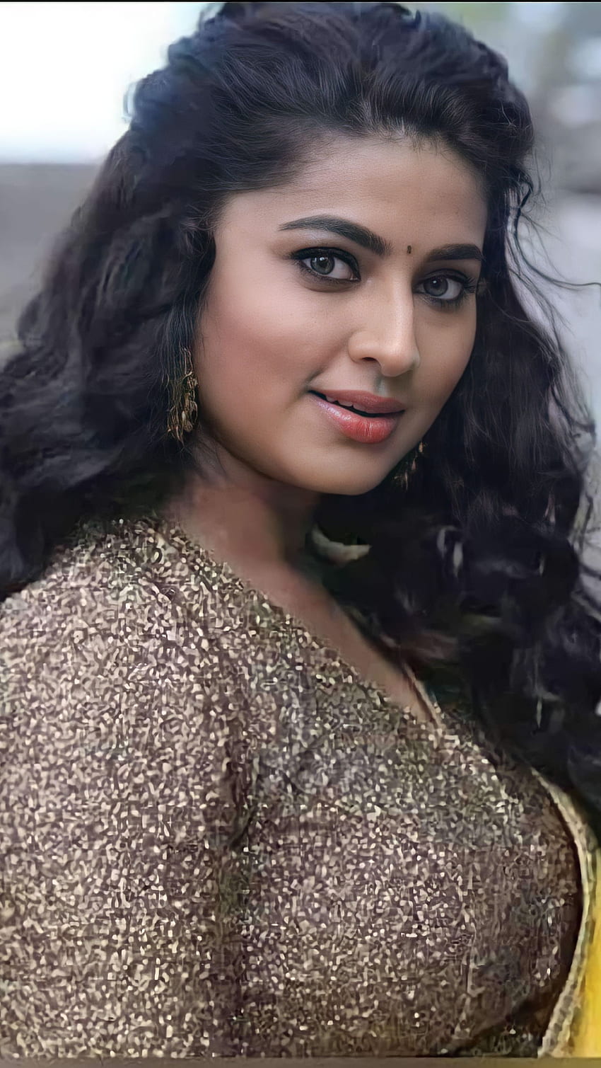 Sneha, multilingual actress HD phone wallpaper