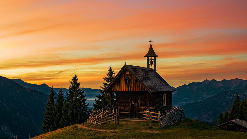 Piccola Cappella nelle Alpi austriache, cielo, montagne, tramonto, alberi, paesaggio, colori Sfondo HD