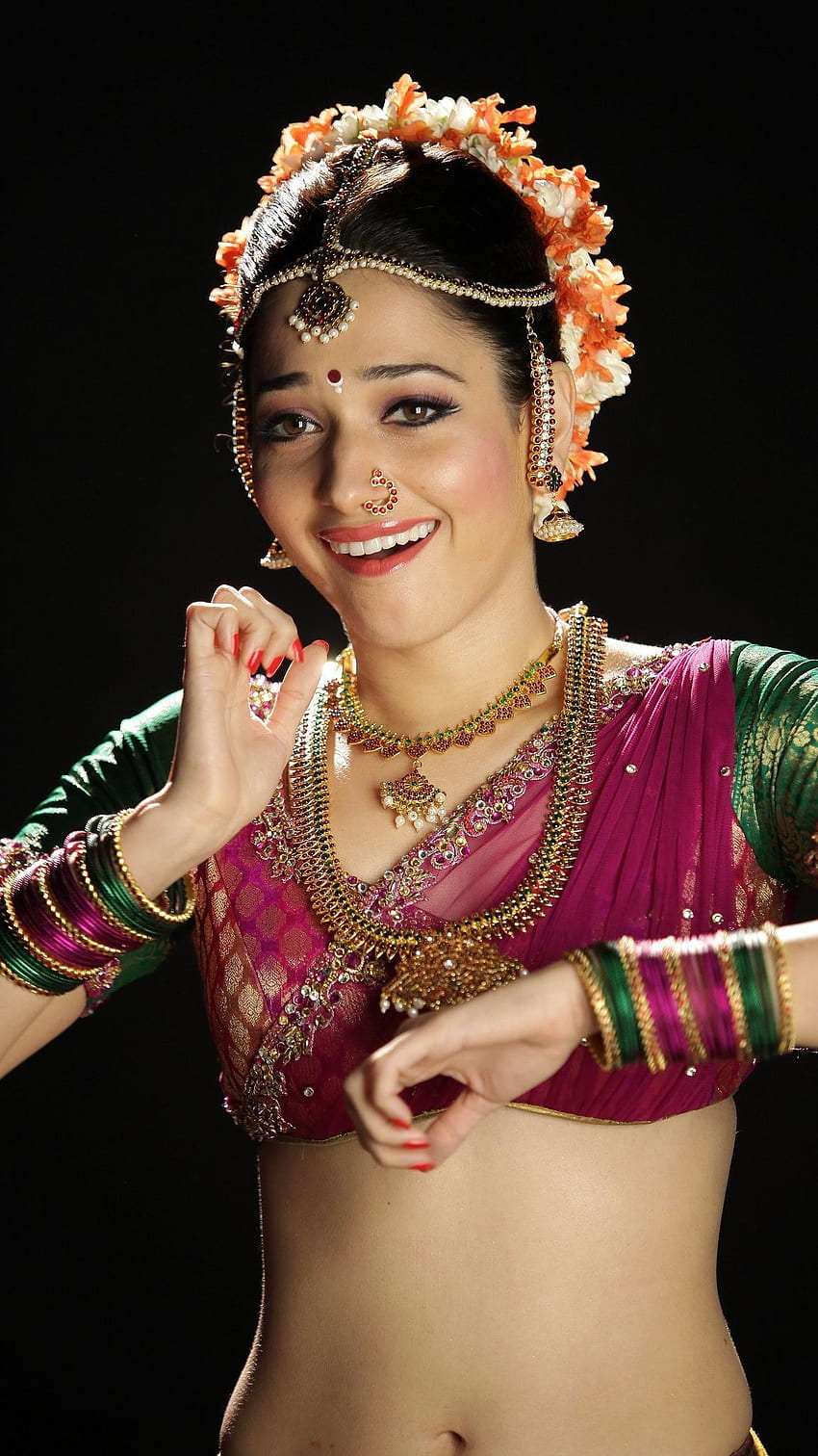 Тамана Бхатия, актриса от телугу, пъп HD тапет за телефон