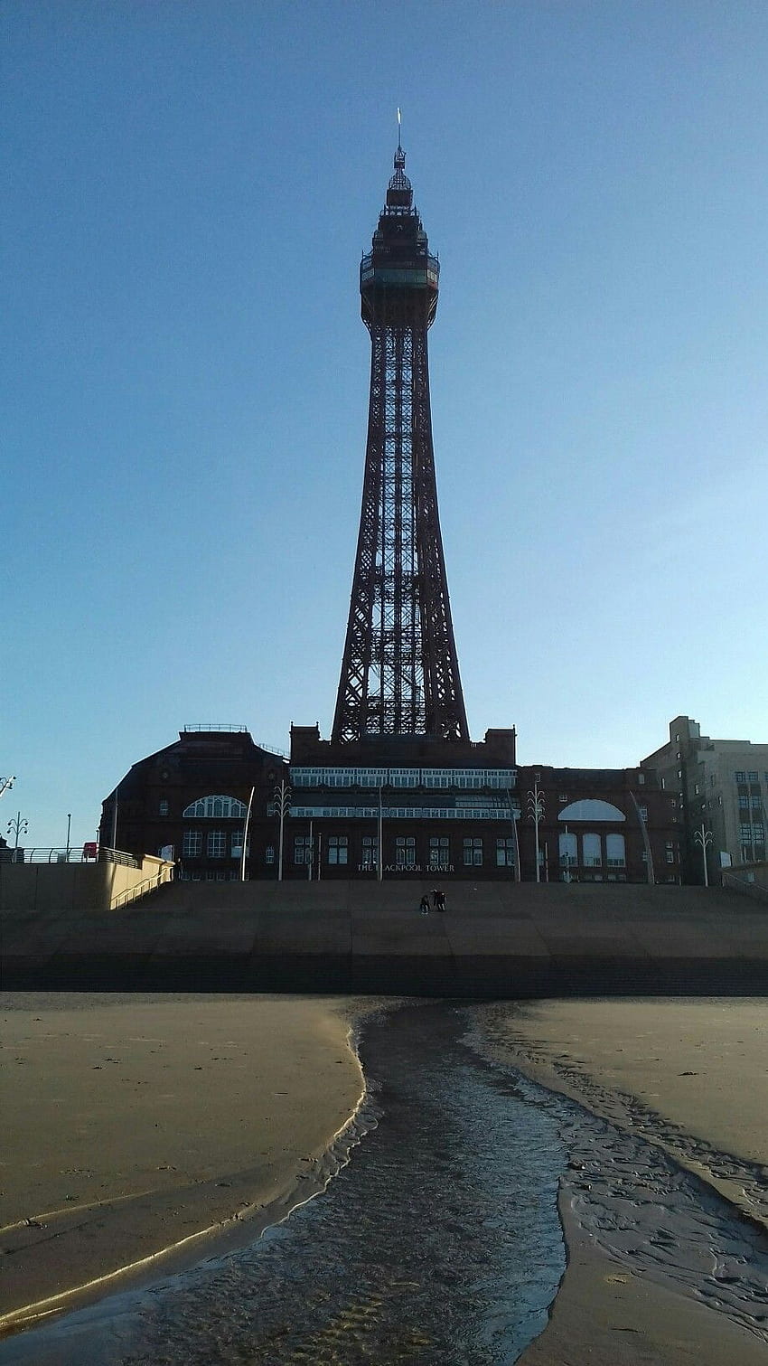 Blackpool Tower vom Strand HD-Handy-Hintergrundbild