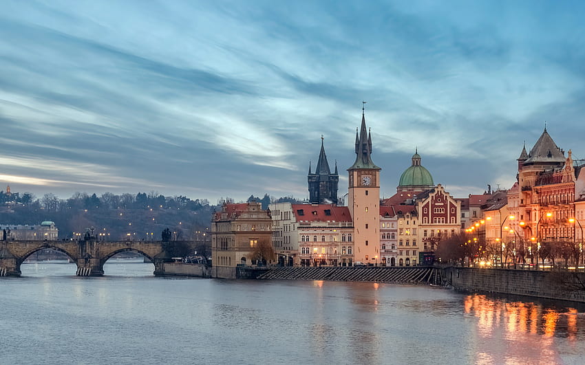 Puente de Carlos, tarde, puesta de sol, Praga, río Vltava, paisaje urbano de Praga, República Checa fondo de pantalla