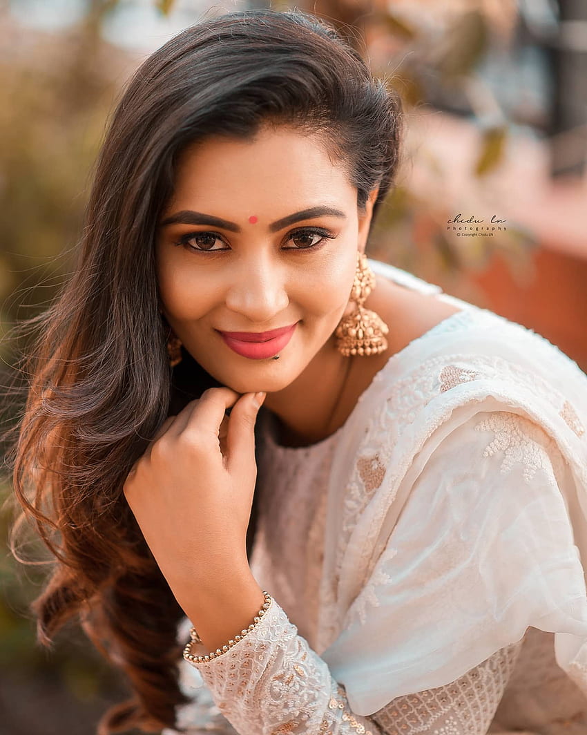 Neha Gowda, flash graphy, lip, Kannada actress HD phone wallpaper