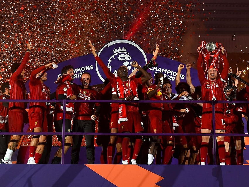 Liverpool podnosi trofeum Premier League po ekscytującym zwycięstwie nad Chelsea, Liverpool 2020 Tapeta HD