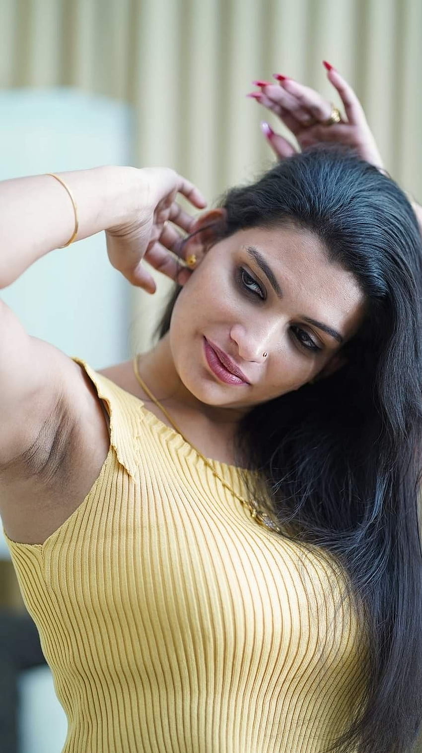 Reshmi nair, model Tapeta na telefon HD