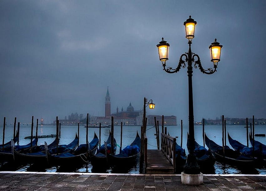 Gondeln in Venedig, blau, Gondeln, Venedig, Himmel HD-Hintergrundbild