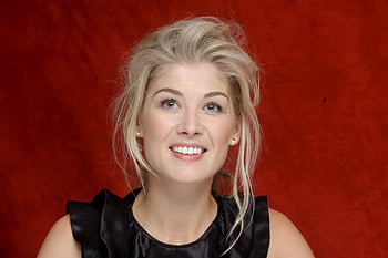 Rosamund Pike , , & HD wallpaper | Pxfuel