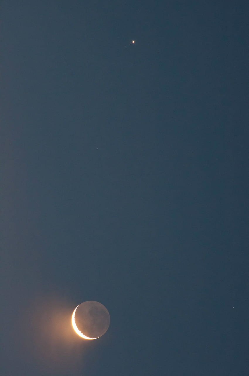 Jowisz i Księżyc, 25 marca 2012 Księżyce Jowisza Europa, Ganimed, Kallisto (od góry po lewej do dołu po prawej) to al. Piękny księżyc, nocne niebo, estetyka nieba Tapeta na telefon HD