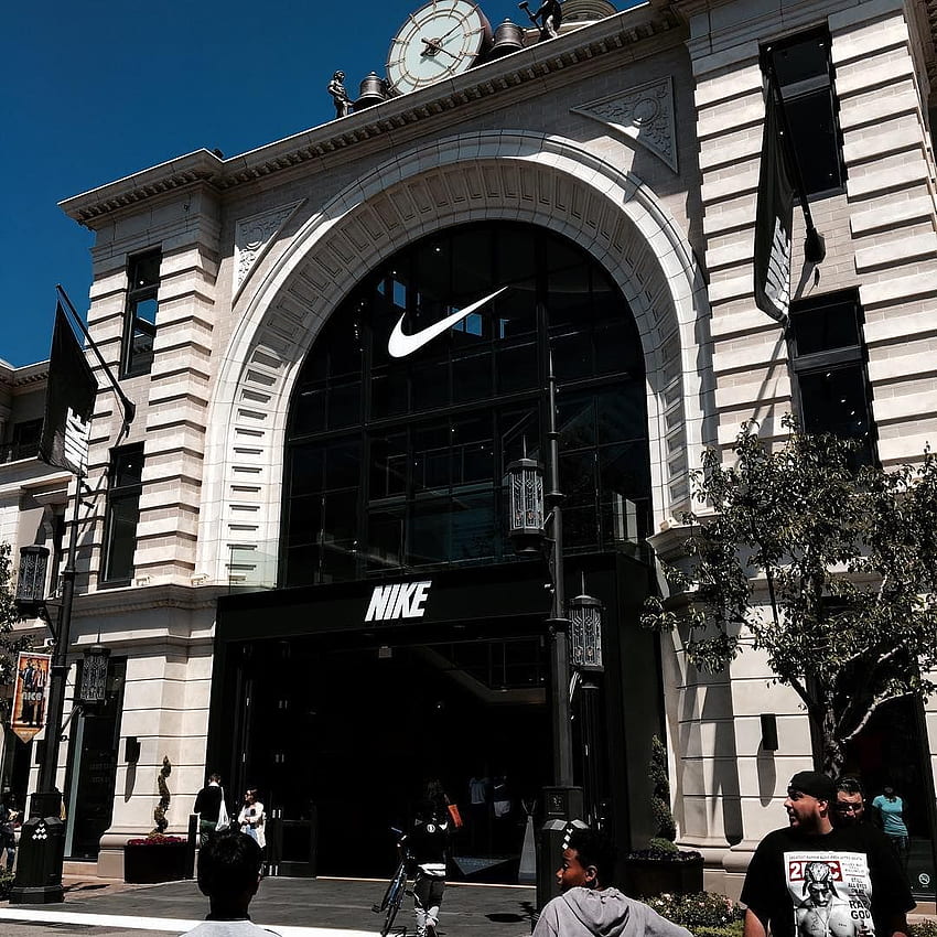 Nike the grove clearance instagram