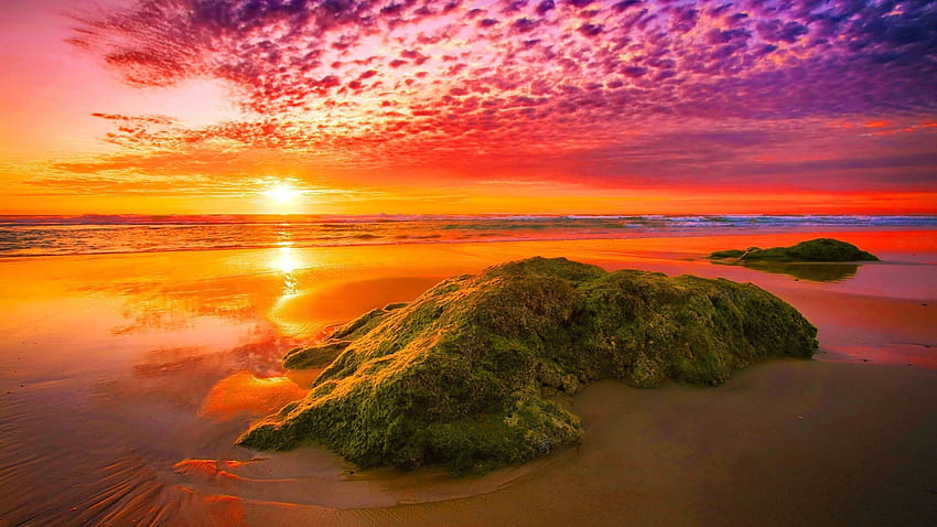 Залез - невероятна залезна светлина Слънчева светлина Огнено море Скали Небе Хубав пясък Природа Отражение Прекрасно красиво HD тапет