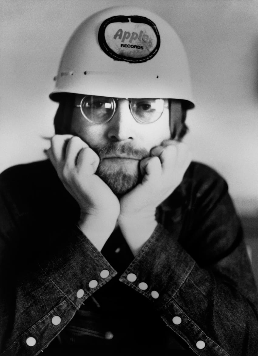 John Lennon, equipo de protección personal, casco, Casco, grafía, en blanco y negro, monocromo, Accesorio de moda, vello facial, sombrero, estilo, iPhone de John Lennon fondo de pantalla del teléfono