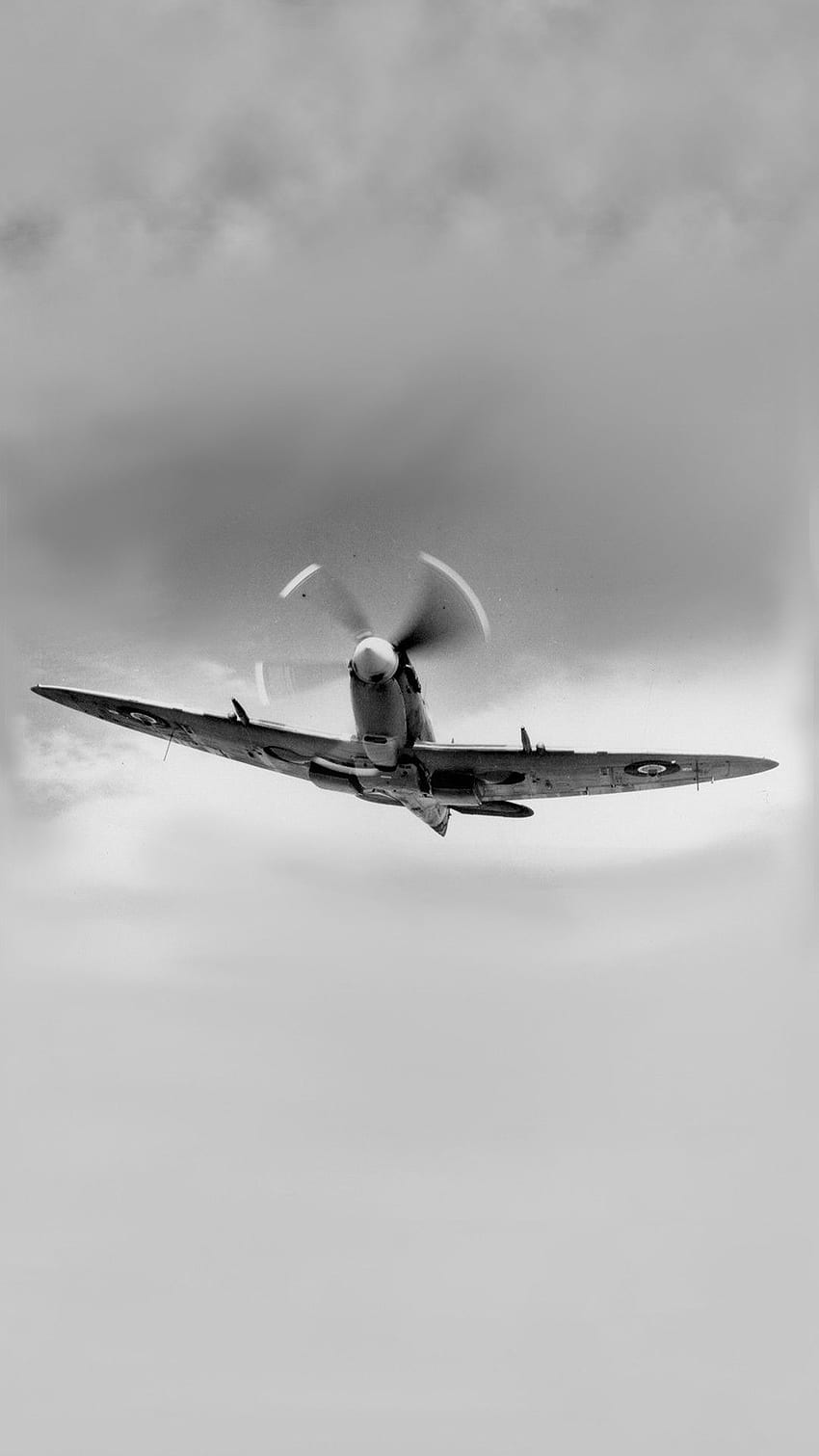 War Plane en Play. Plane , Airplane , Wwii fighter planes HD phone wallpaper
