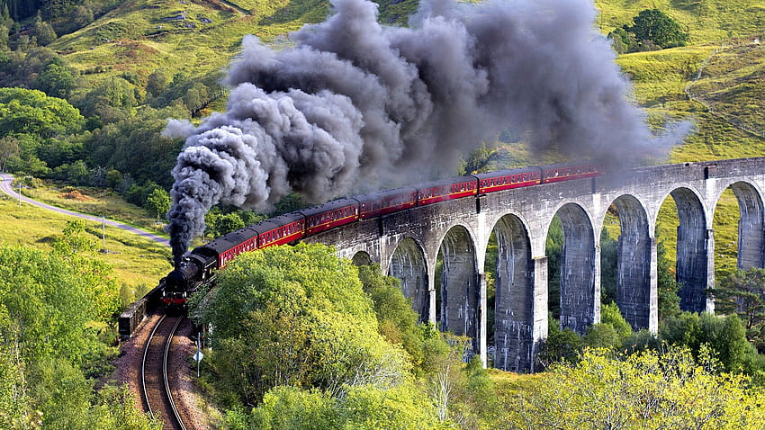 Влакът на Хогуортс Експрес спасява блокирани туристи в Шотландия. Condé Nast Traveler, Хари Потър Влак HD тапет