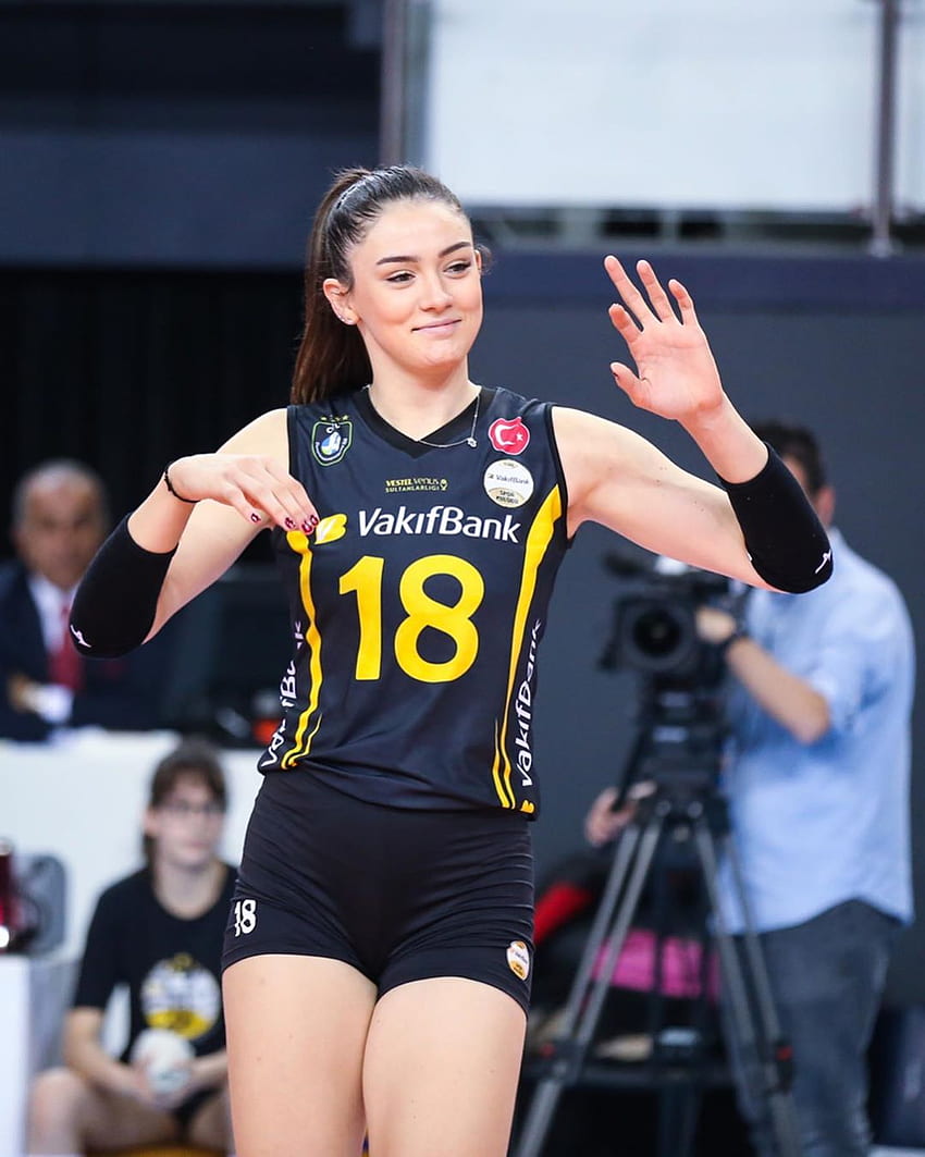 Global beauty: Turkish volleyball female player, Zehra Gunes HD wallpaper |  Pxfuel