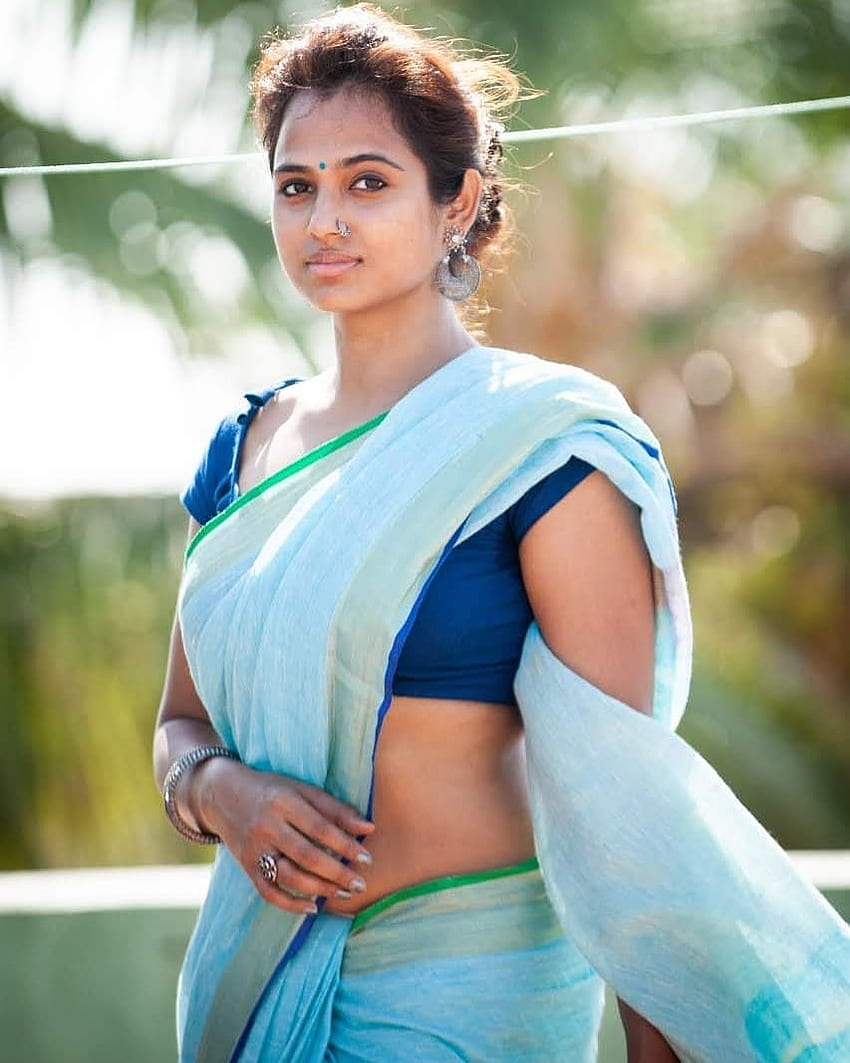 Las de la sesión de saris calientes de Ramya Pandian se vuelven virales - Tamil fondo de pantalla del teléfono