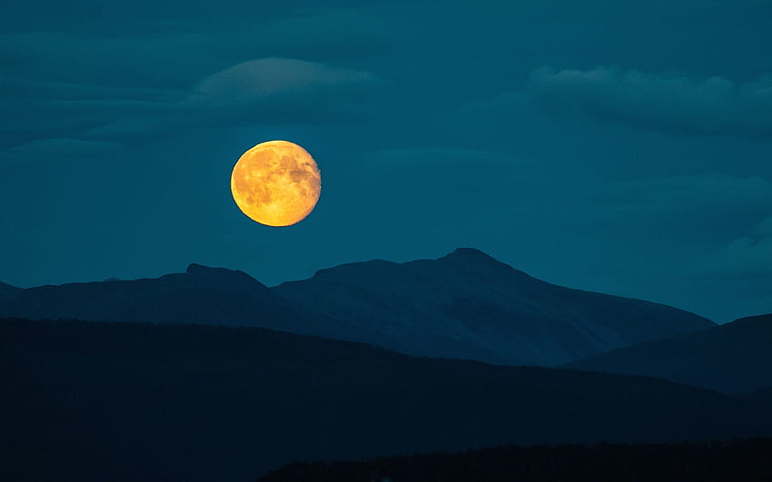 Riesiger gelber Mond. HD-Hintergrundbild