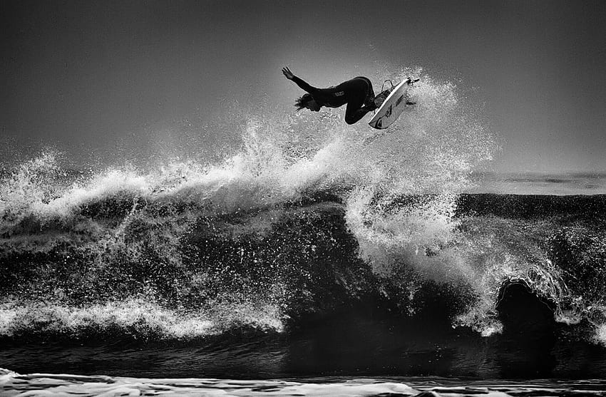 INTO consulenza sullo Sport. Onde da surf, surf, surf, surf in bianco e nero Sfondo HD