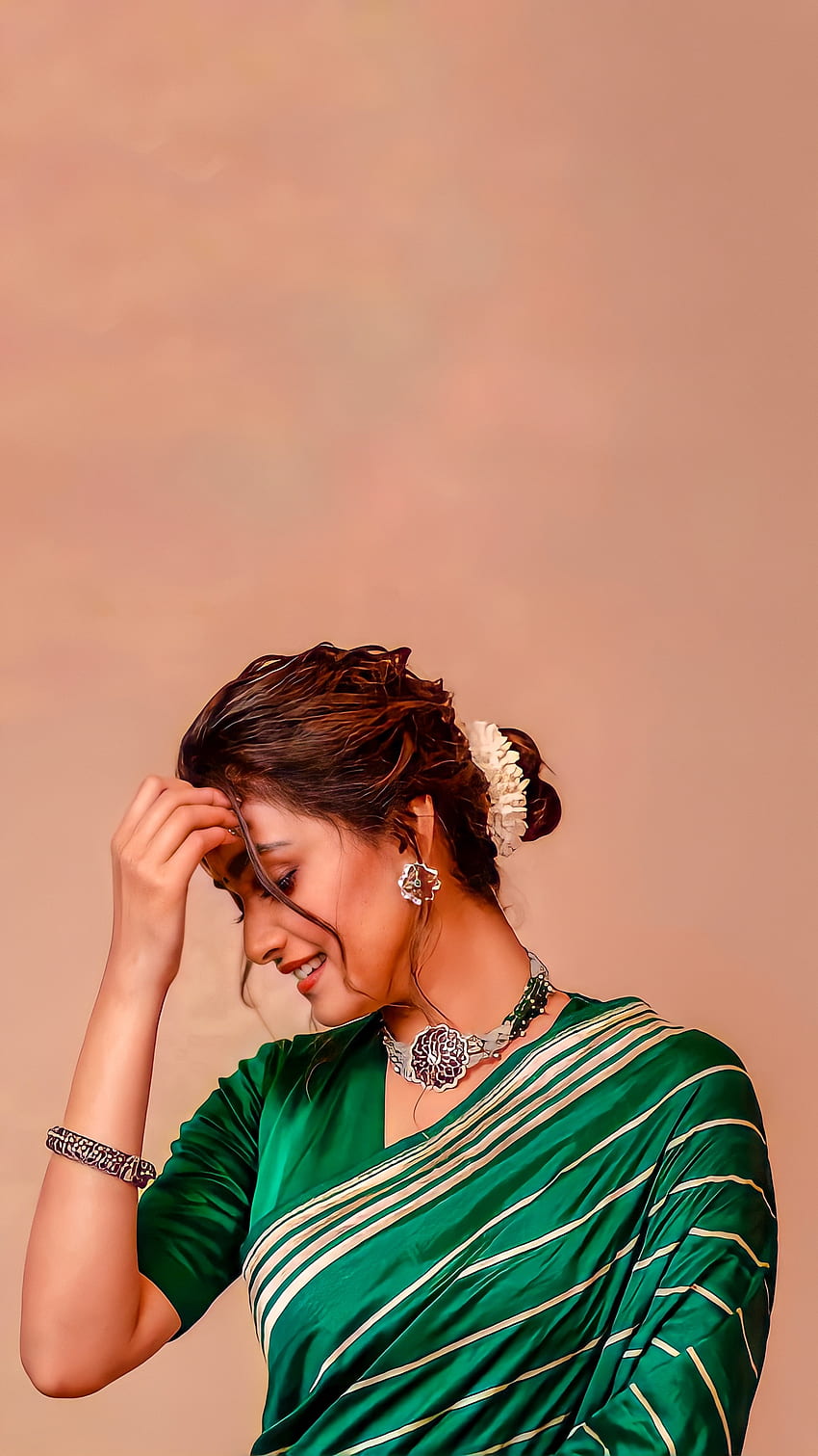 Keerthi Suresh, flash graphy, sleeve, saree beauty HD phone wallpaper