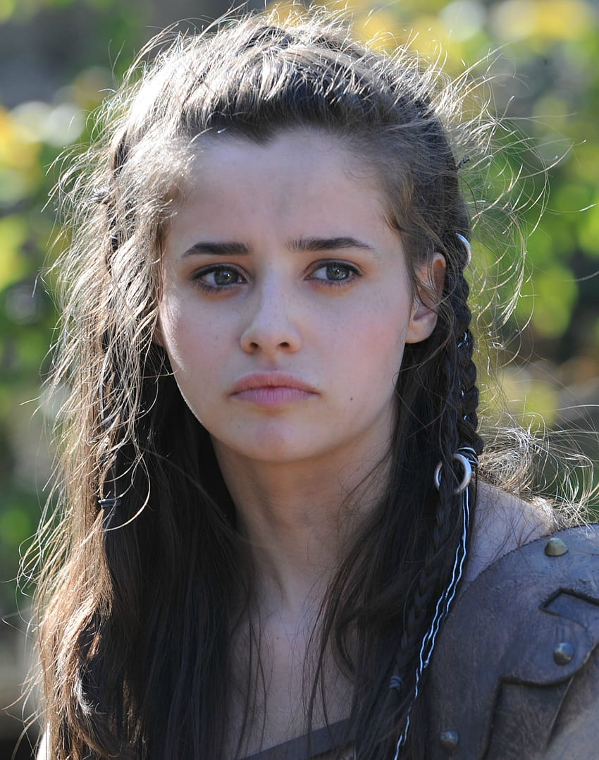 Holly Earl - Jade. Female character inspiration, Fancy hairstyles, Hair styles HD phone wallpaper