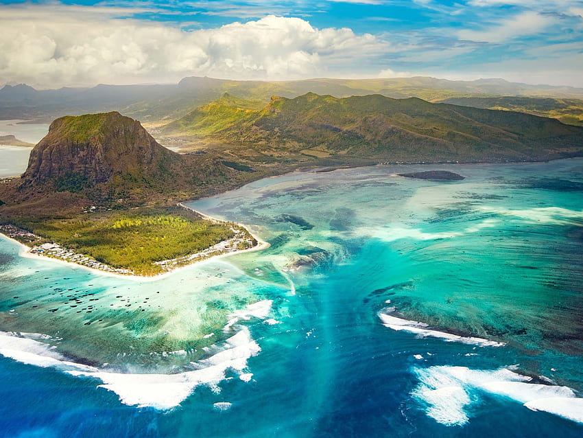 Underwater Waterfall In Le Morne Brabant Mauritius Known As The White Island Paradise Island In The Indian Ocean Near The Coast Of Madagascar HD wallpaper