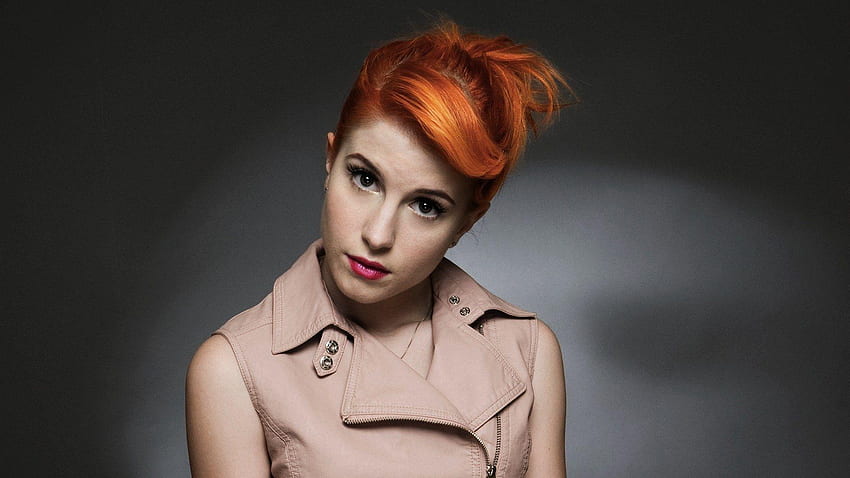 Hayley Williams of Paramore's Best Hair Colors, Cuts, and Styles