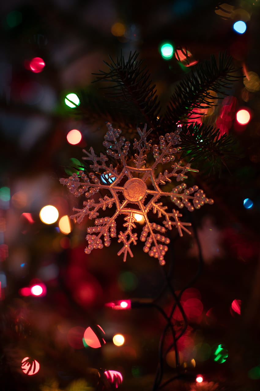 Празници, Нова година, Коледа, Гирлянд, Играчка за елха, Снежинка HD тапет за телефон