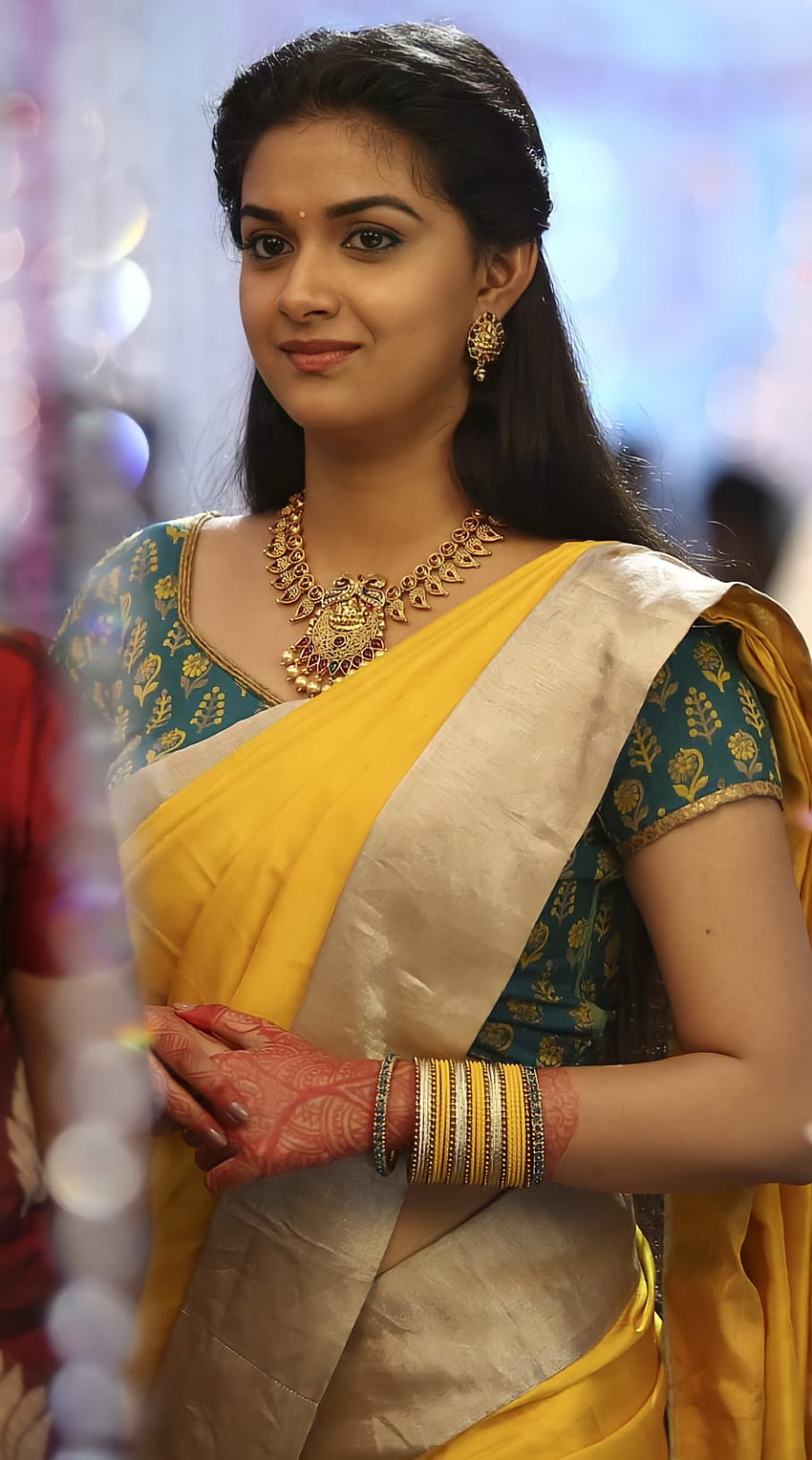 Keerthi Suresh, bhairava1, aktris2 wallpaper ponsel HD