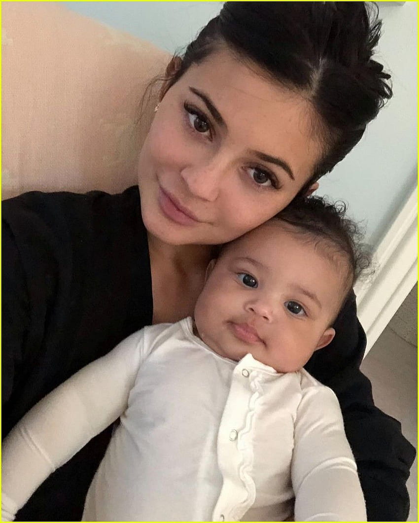 See Travis Scott & Kylie Jenner's Cutest Pics with Baby Stormi, Stormi Webster HD phone wallpaper