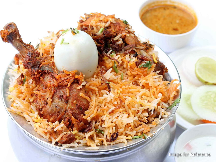 Das Biryani House lädt Sie ein, leckeres und leckeres Chicken Biryani zu essen. Chicken Biryani aus dem Hause Biryani ist in Indien sehr berühmt.. Biryani, Essen, Biryani-Rezept HD-Hintergrundbild