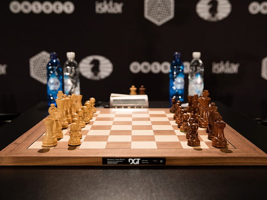 Oto jak grać w tajną grę w szachy Facebook Messenger, Chess Queen Tapeta HD