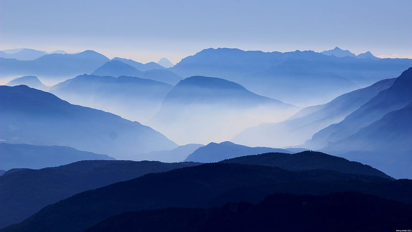 Mountains In Blue Haze HD wallpaper