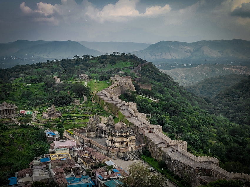 Local Guides Connect - Kumbhalgarh Fort : An Amazing Monsoon Trip - Local Guides Connect HD wallpaper