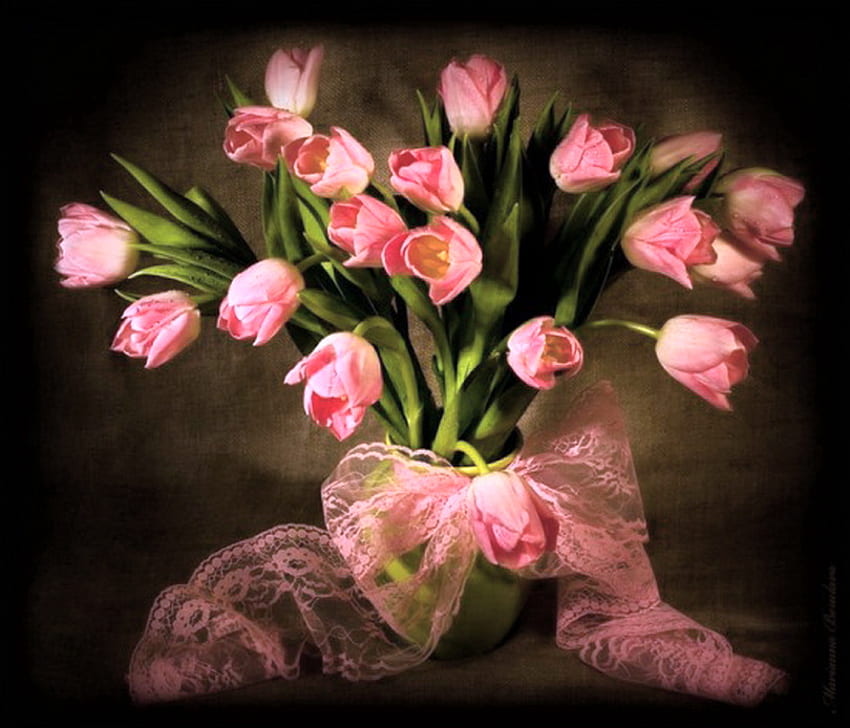 Tulipes pour Tanya, roses, tiges, fond noir, tulipes, arrangement Fond d'écran HD