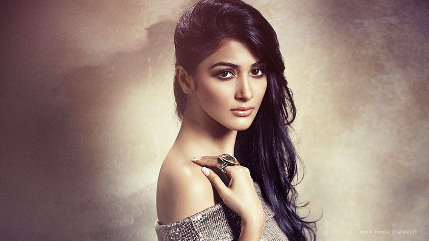 Pooja Hegde Bollywood Actress in jpg format for HD wallpaper