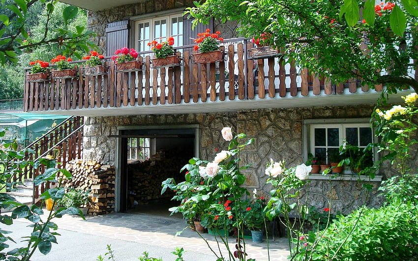 Dom we Włoszech, balkon, kamienie, dom, drewniany, schody, Włochy Tapeta HD