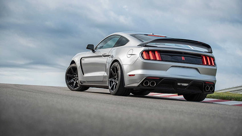 Ford Mustang Shelby GT350R First Drive: Don't Be Intimidated HD wallpaper