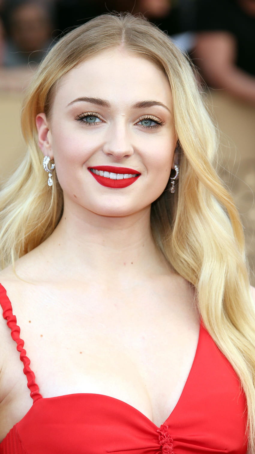 Sophie Turner, hollywood actress HD phone wallpaper