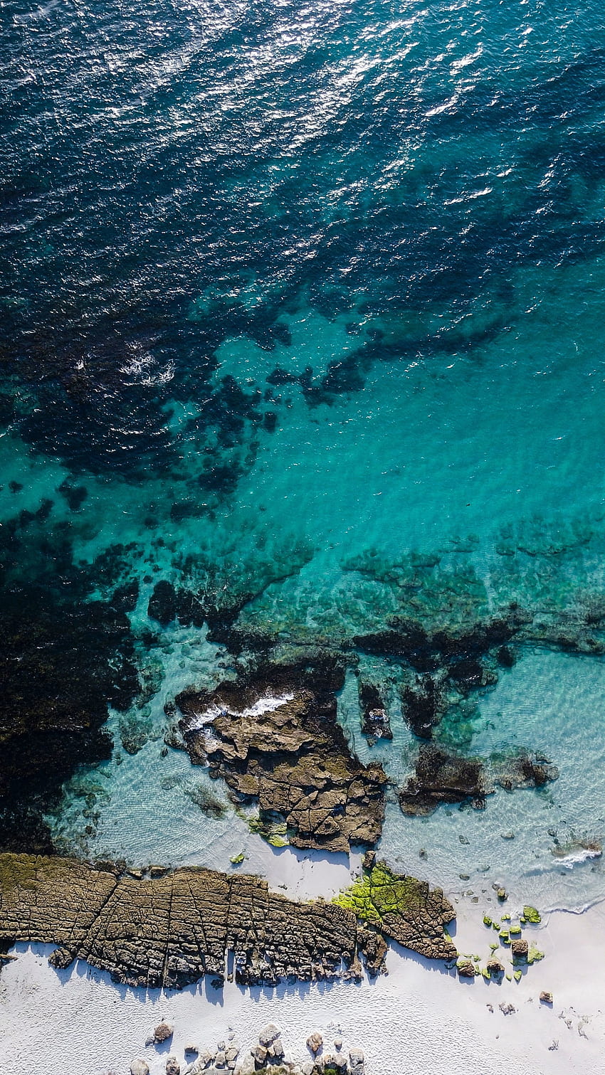 Playa tranquila, cuerpo de agua, mar, naturaleza. fondo de pantalla del teléfono
