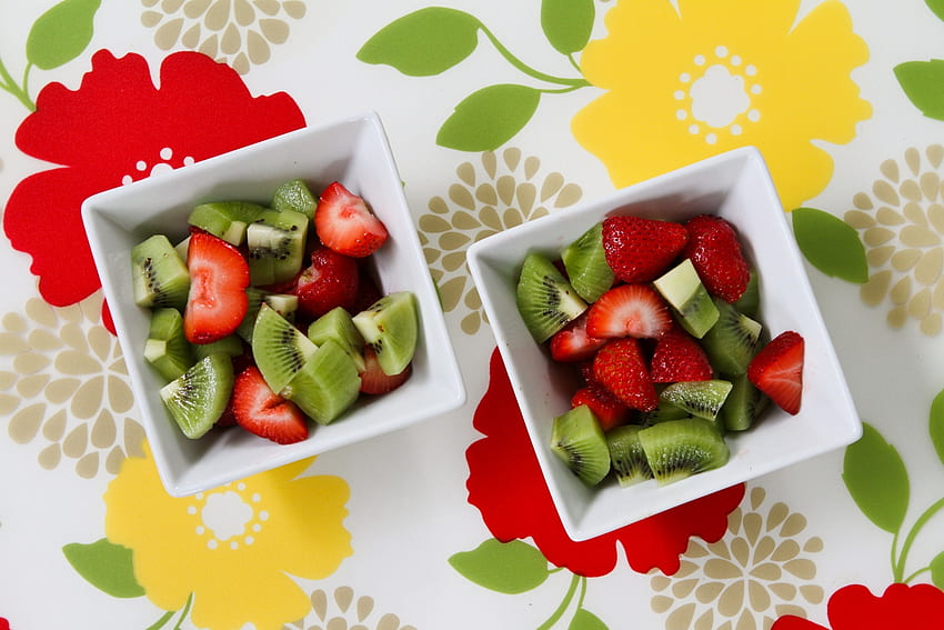 Food, Strawberry, Kiwi, Plates, Cymbals, Fruit Salad HD wallpaper