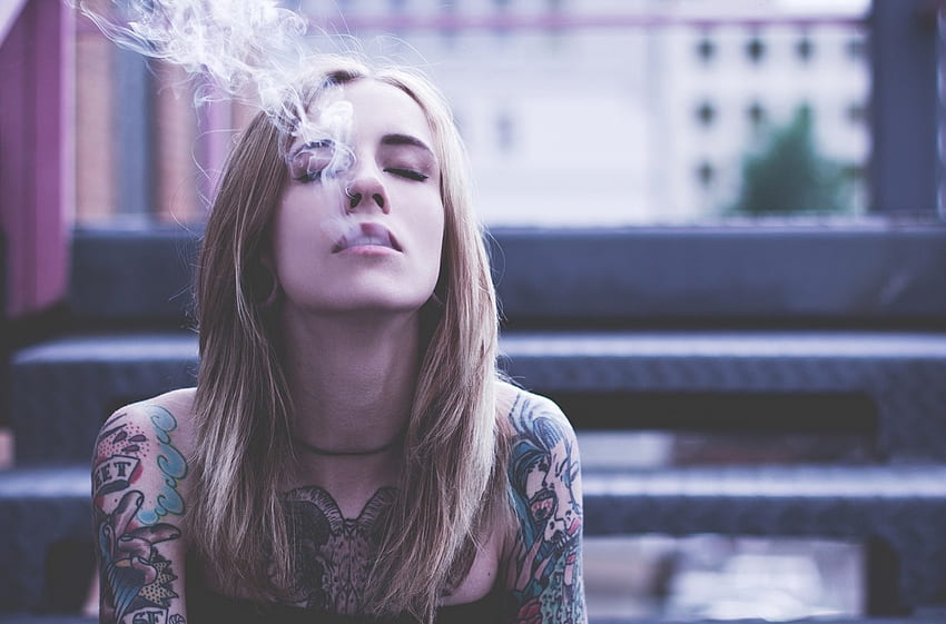 Modello, tatuaggio, fumo, donne, ragazza Sfondo HD