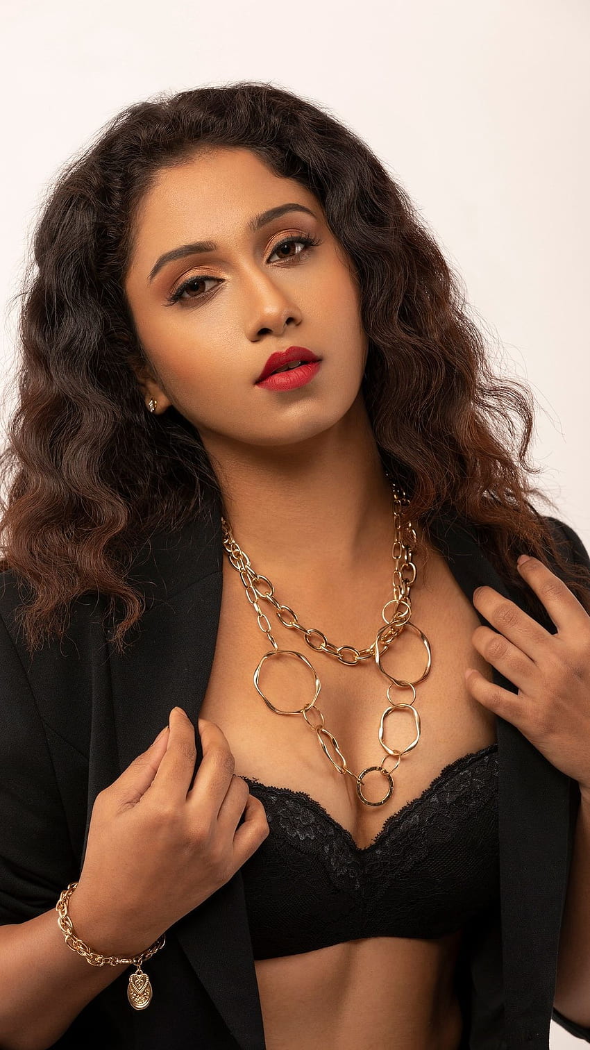Dakkshi guttikonda, attrice telugu, modella Sfondo del telefono HD