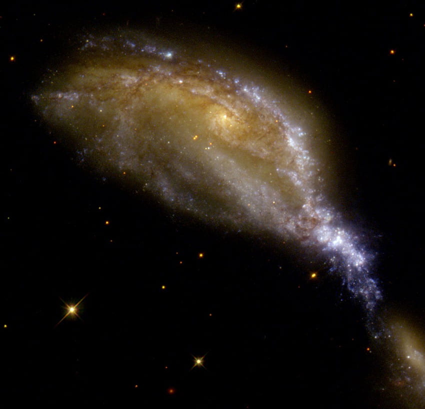 Galaxy Collision In NGC 6745 HD wallpaper