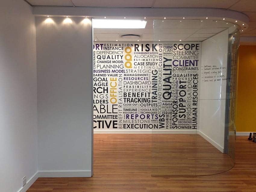Kreatywna ściana biurowa: Zwiększ produktywność. Projekt ściany biurowej, biuro, wystrój ściany biurowej, biuro biznesowe Tapeta HD