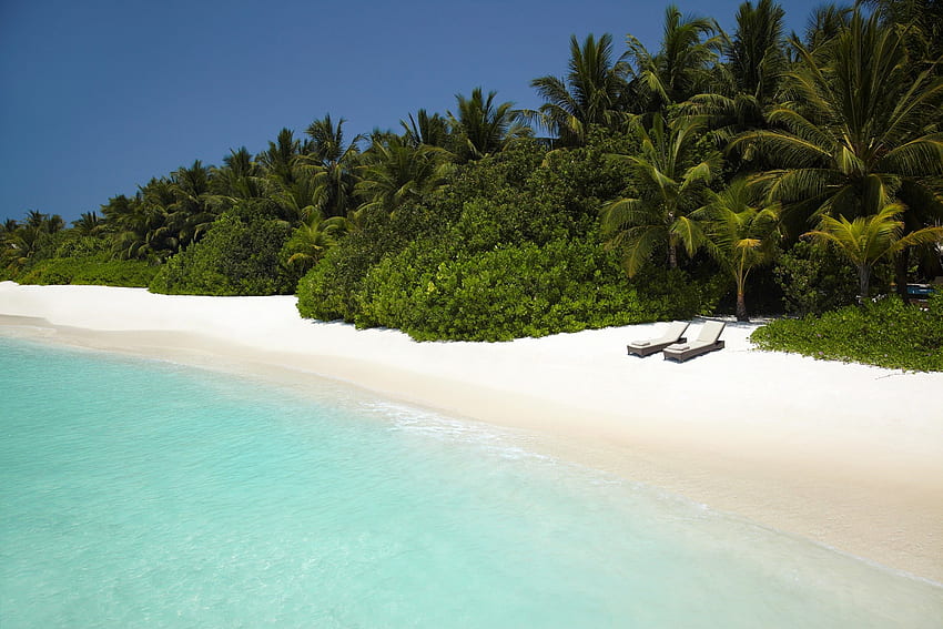 White Sand Beach, island, blue, sand, tropical, relax, beach, holiday, islands, ocean, sea, white, loungers, pacific, luxury, exotic, paradise, south, lagoon, polynesia HD wallpaper
