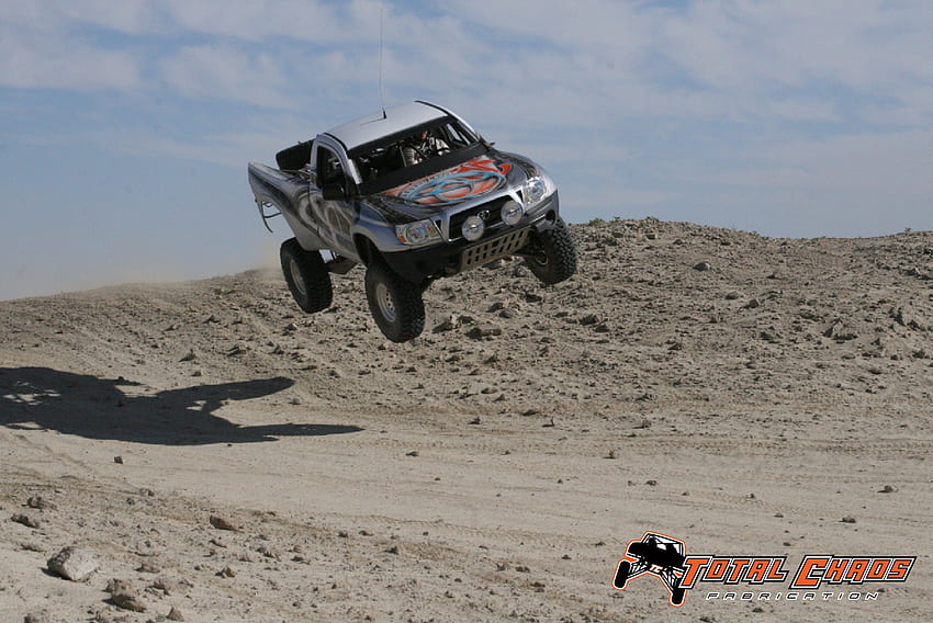 Total Chaos Off Road Racing - TOTAL CHAOS FABRICATION, Off Road Nissan HD wallpaper