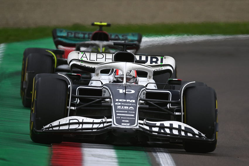 F1 News: Pierre Gasly, Lewis Hamilton'ı arkasında tutmanın zor olmadığını düşünüyor, Pagani Imola HD duvar kağıdı
